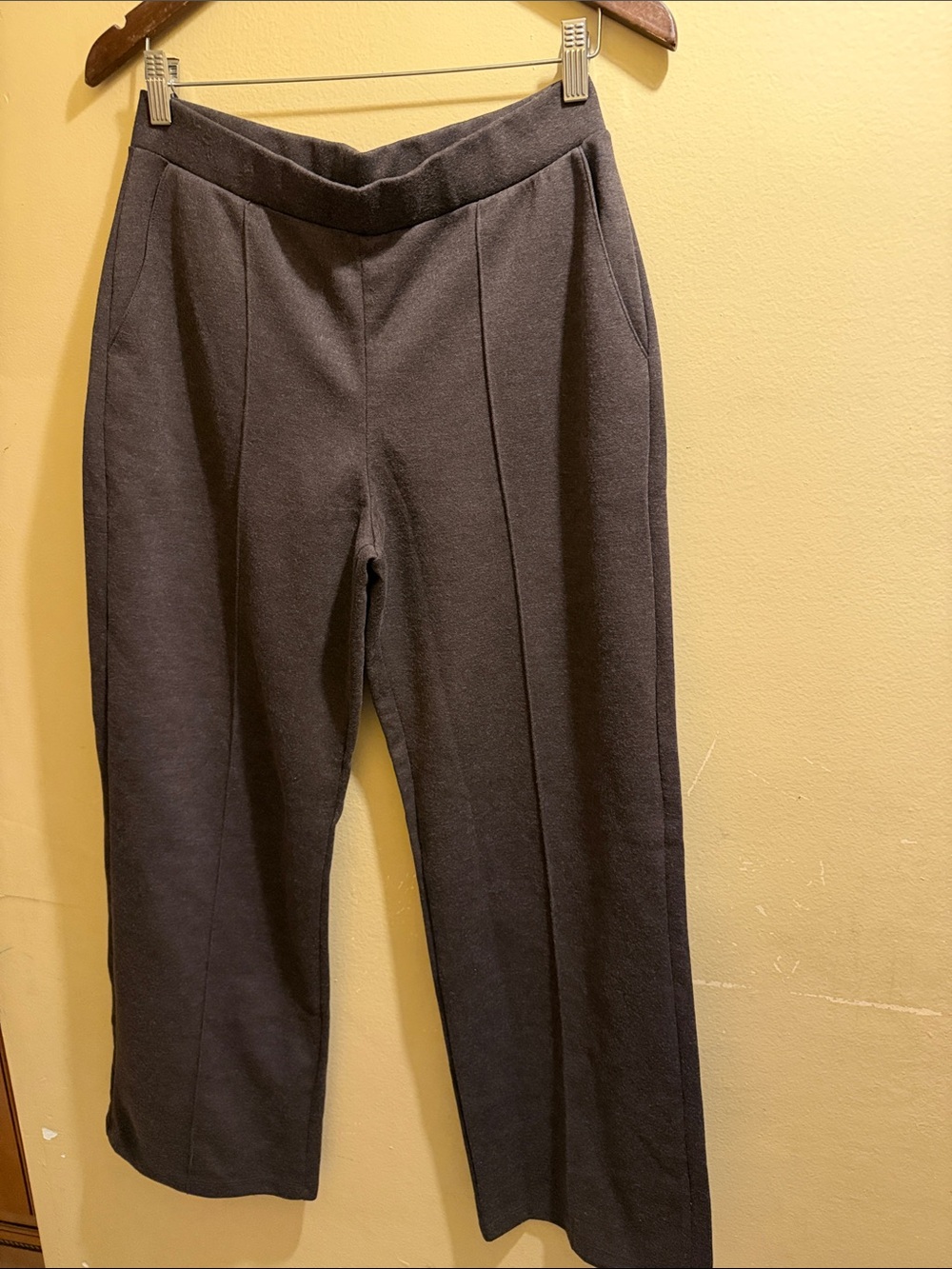 Zara Classic Women's Straight-Leg Pants